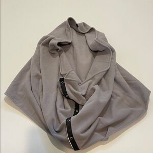 Lululemon Vinyasa Soft Grey Snap-Trim Shawl Scarf